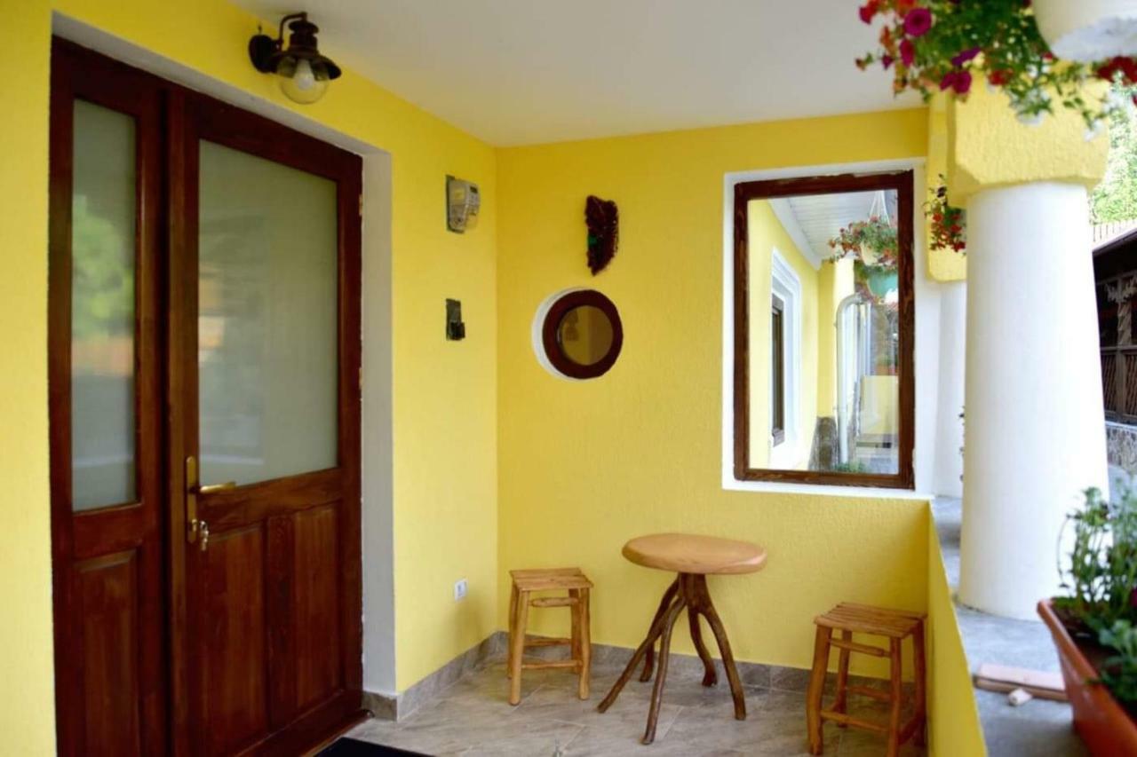Casuta De Poveste Târgu Neamţ Exterior foto